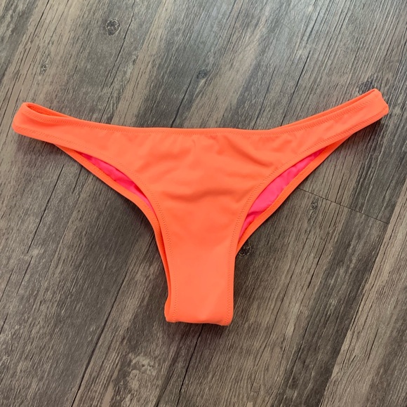 Victoria's Secret Other - Victoria’s Secret Ruched Bikini Bottoms